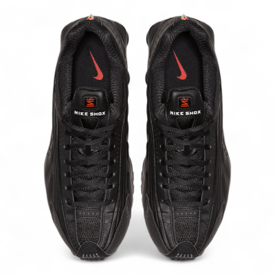 Nike Shox R4 Black Sneakers - Image 3